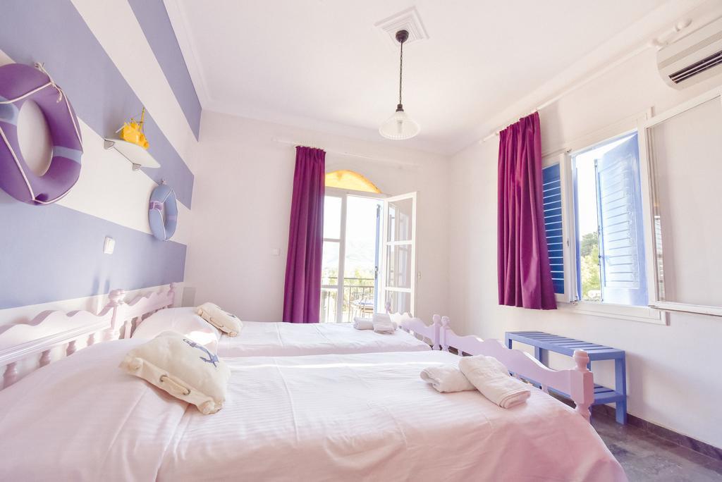 Maria Studios Poros Town Exterior photo