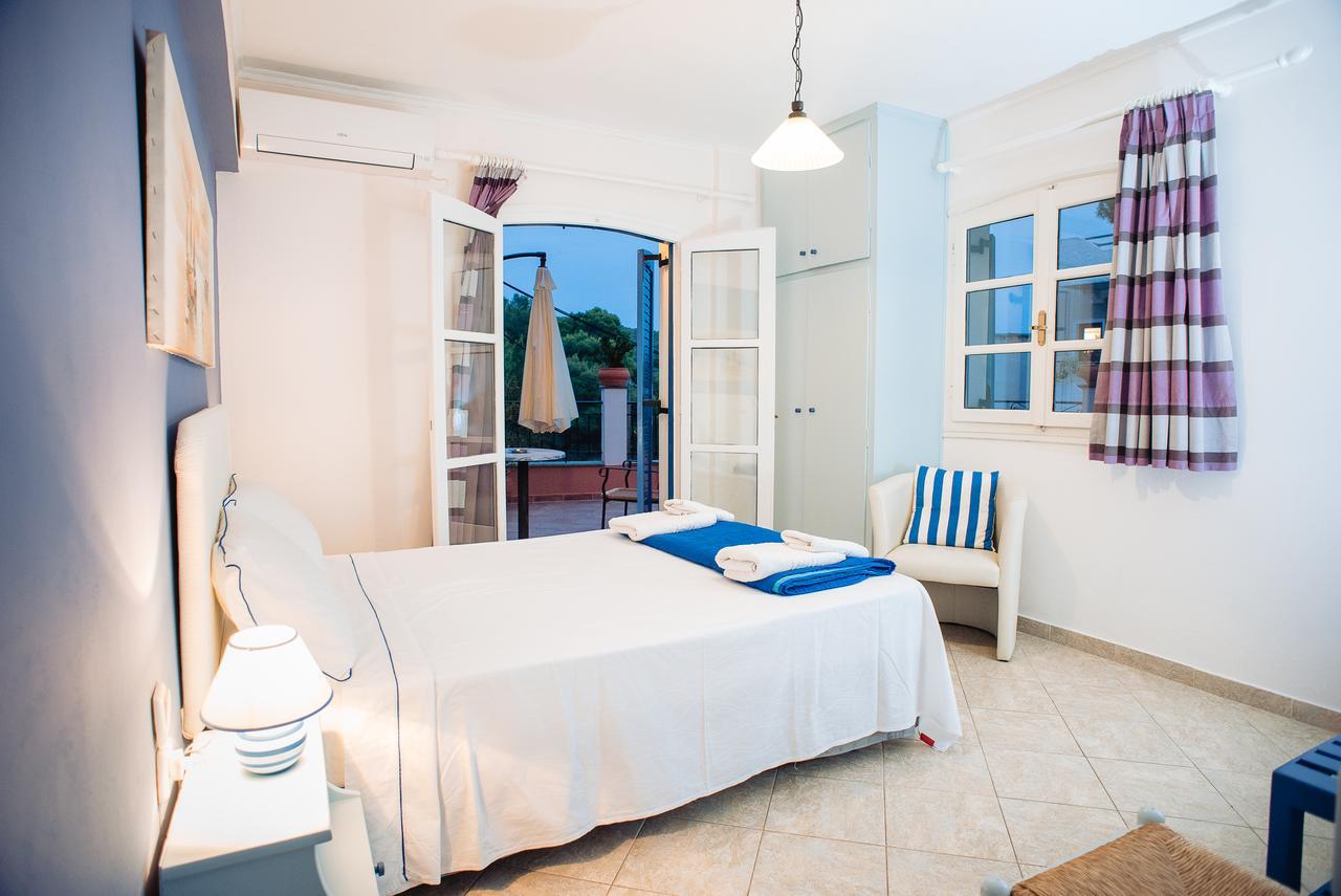 Maria Studios Poros Town Exterior photo