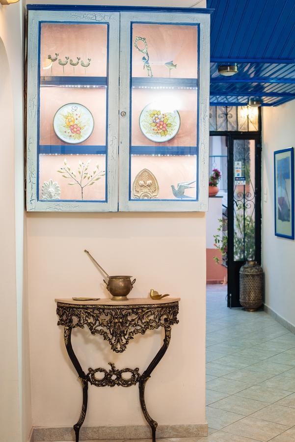Maria Studios Poros Town Exterior photo